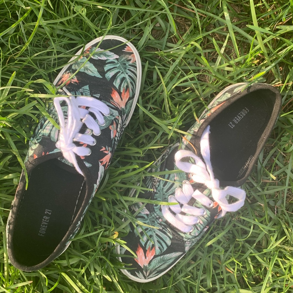Tropical canvas shoes